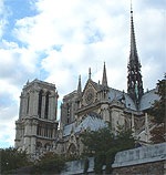 Notre Dame von der Seine aus gesehen