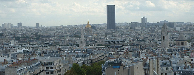 Der Tour Montparnasse ist das höchste Gebäude der Pariser Innenstadt